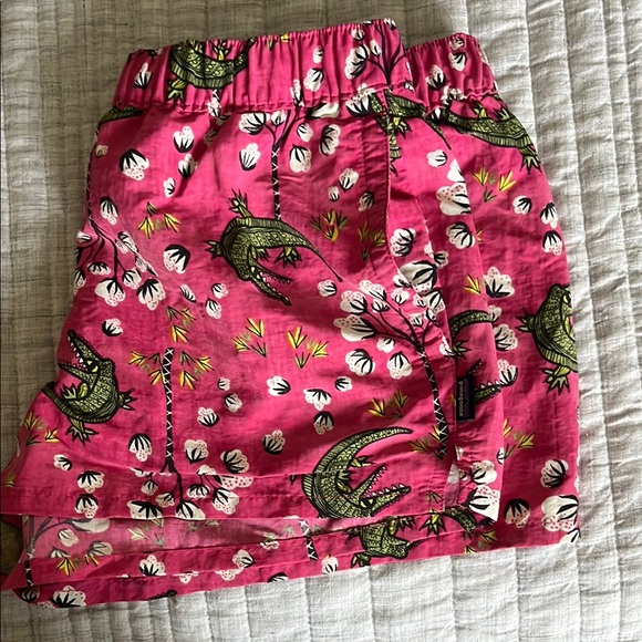 Patagonia baggies women’s shorts, pink, size M - Picture 3 of 6